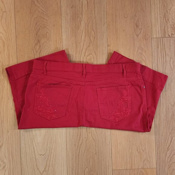 Gloria Vanderbilt Bermuda Shorts - Picture 4 of 8